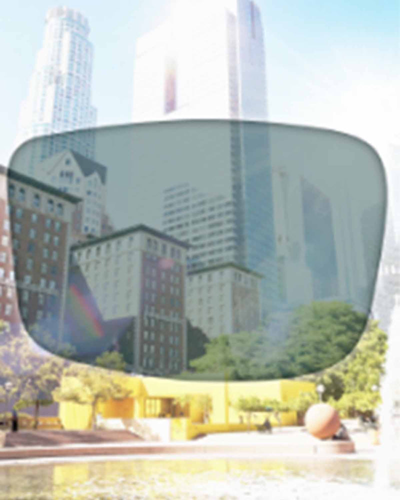 Standard polycarbonate lens at Abbe 30 showing chromatic aberration and color fringing